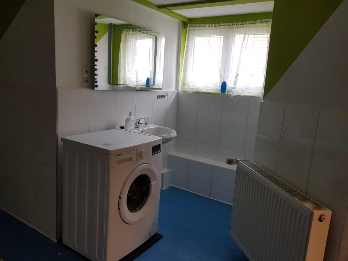 Lmi Haus & Urlaub Monteurwohnungen 2 Münsingen Esterno foto